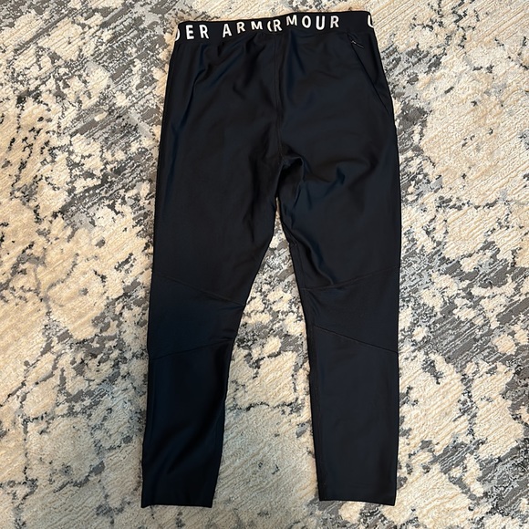 Under Armour Capri Length Leggings - Picture 2 of 2